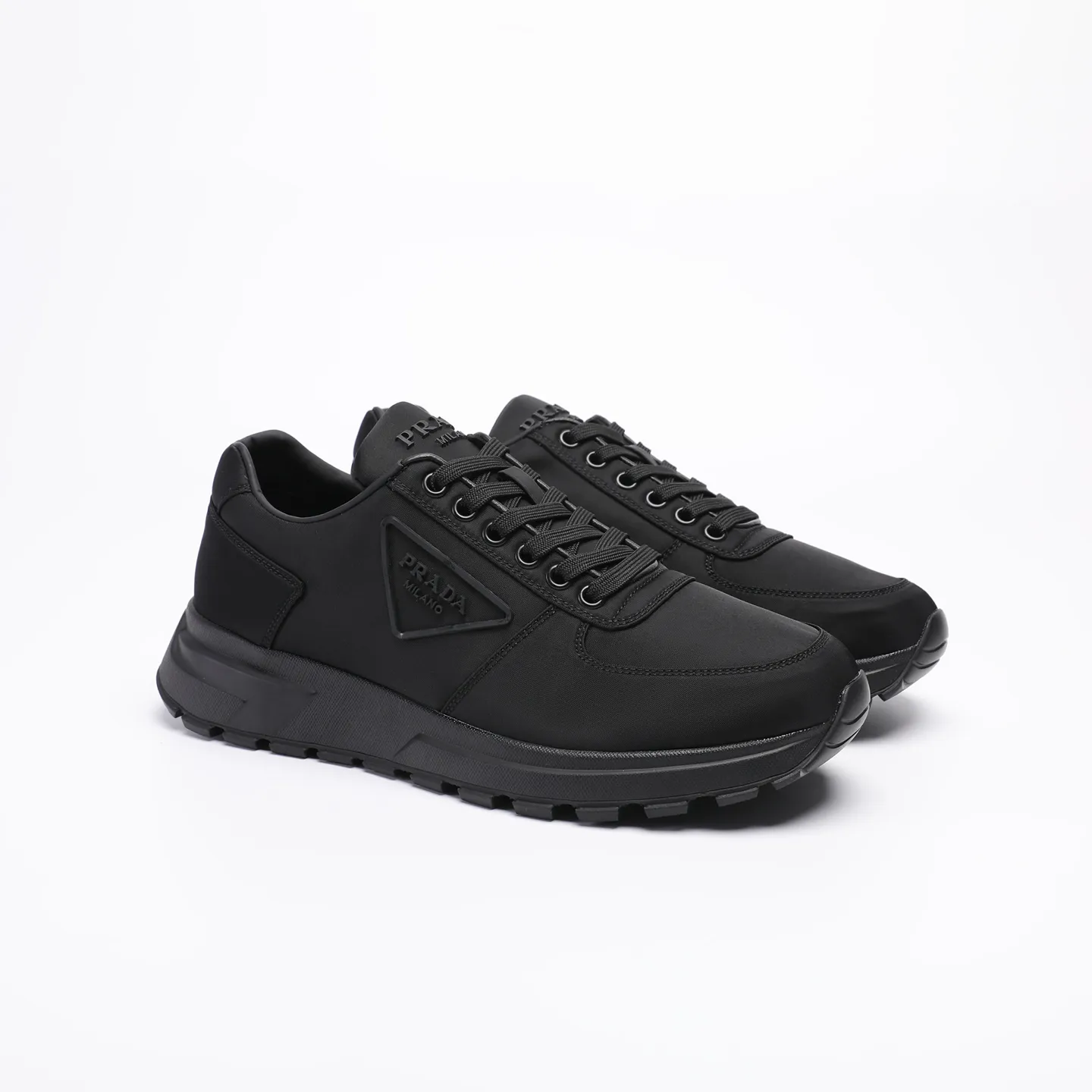Batch 580 [PRADA] Men's shoes are popular in the counter, official website synchronization, high-quality shipments. Fabric: original cowhide with snakeskin. Lining: cowhide feet + cowhide lining. Outsole: original TPU + foam. Size: 38-46